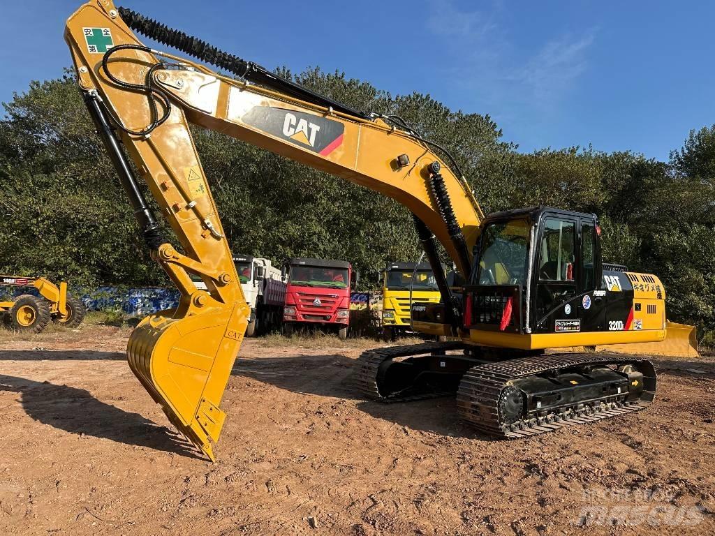 CAT 320 D L Pelle sur chenilles