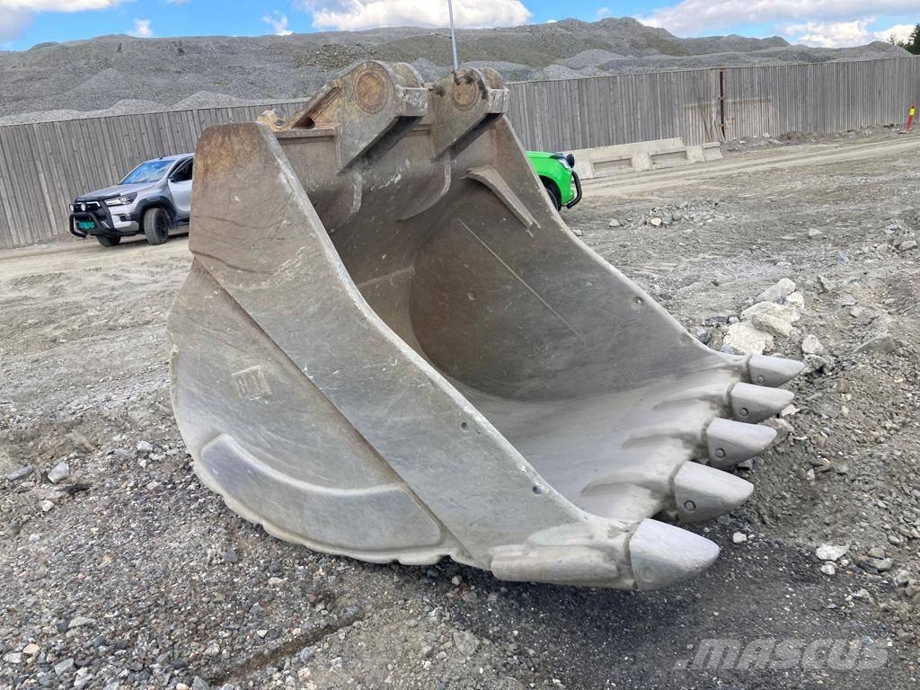 CAT 365 C L UHD/33M Pelle de démolition
