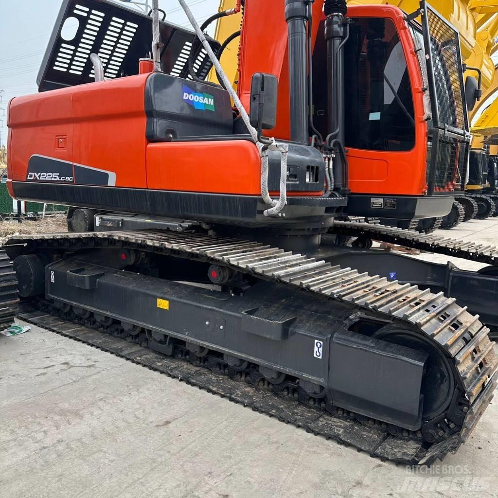 Doosan DX225LC-9 Pelle sur chenilles