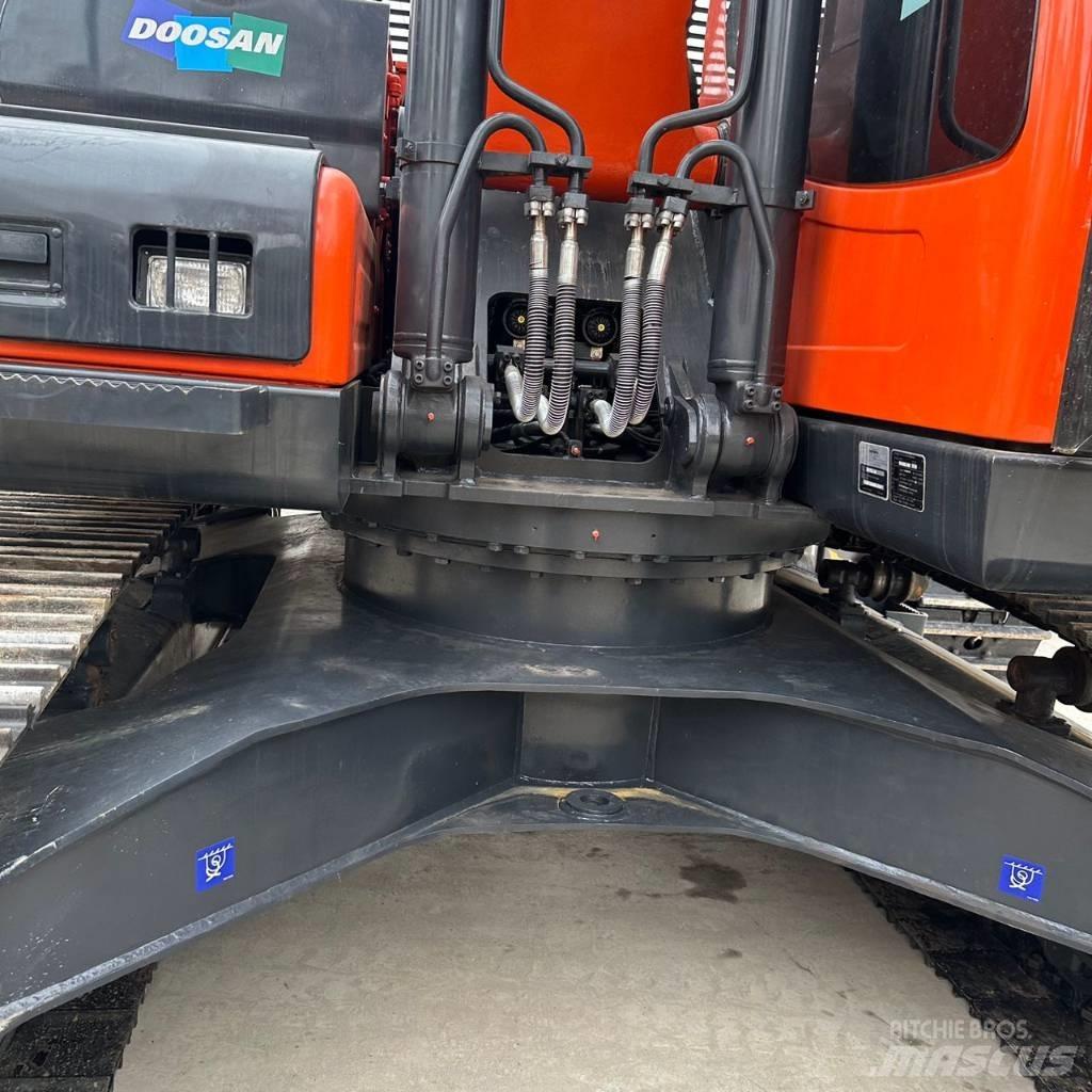 Doosan DX225LC-9 Pelle sur chenilles