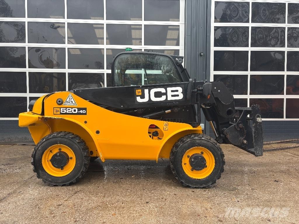 JCB 520-40 Chariot télescopique