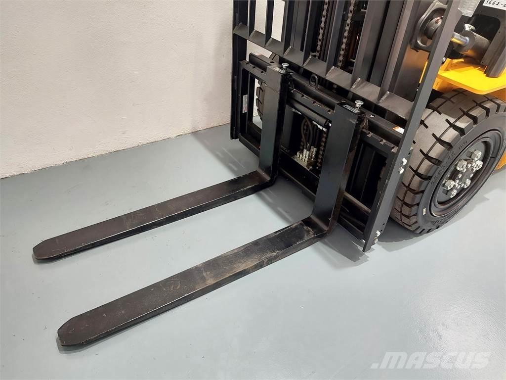 MB Forklift EFL353 Chariots élévateurs électriques