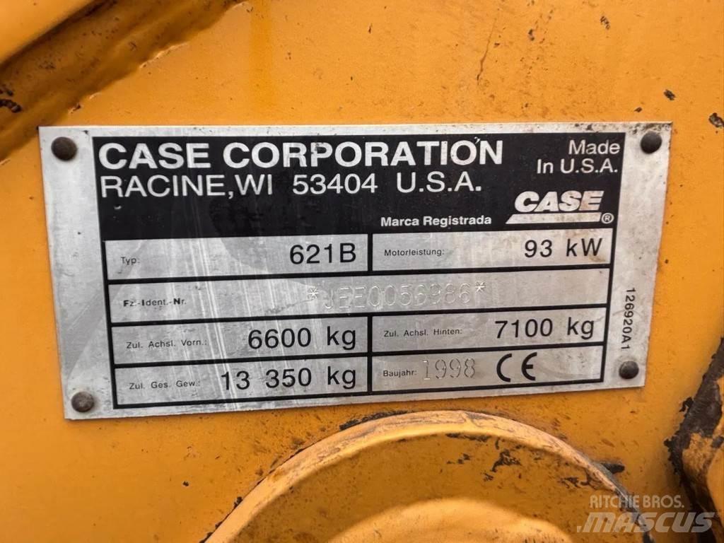 CASE 621B Chargeuse sur pneus