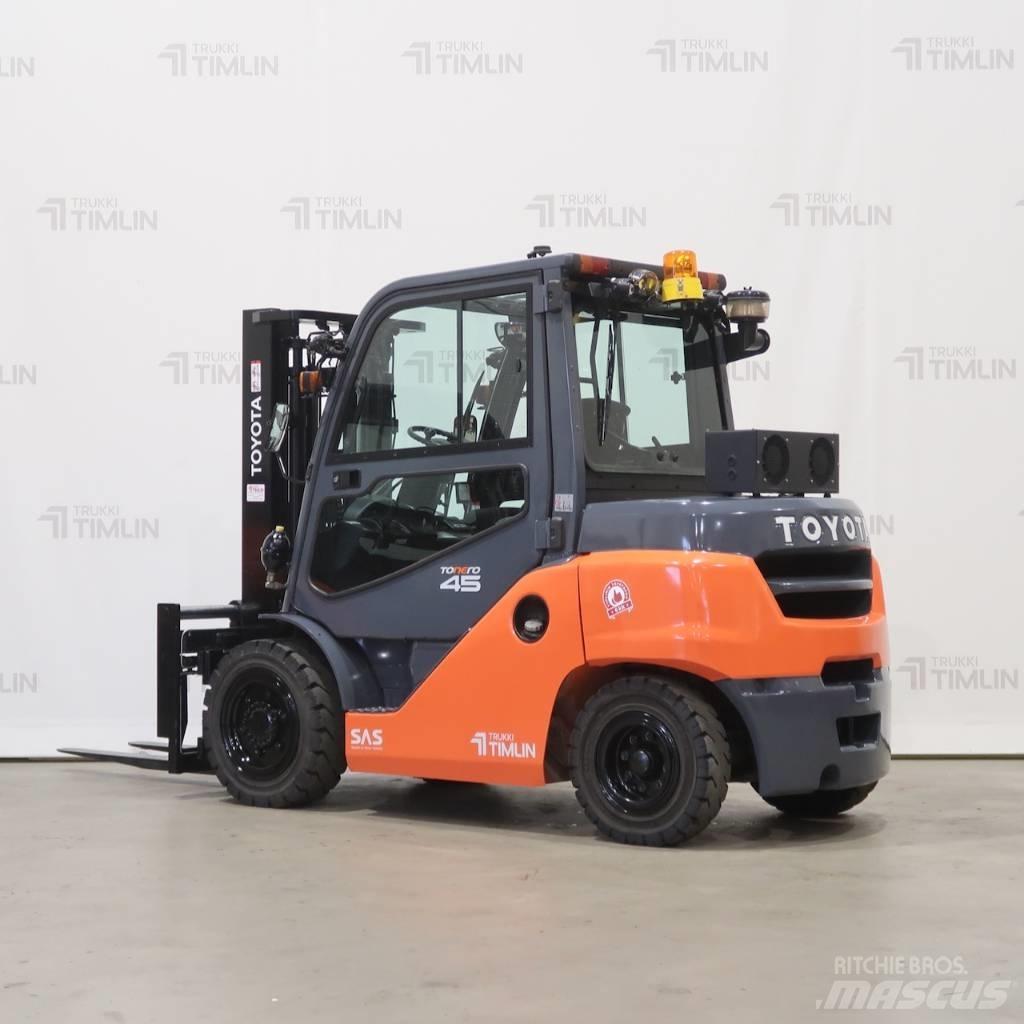 Toyota 40-8FD40N Chariots diesel