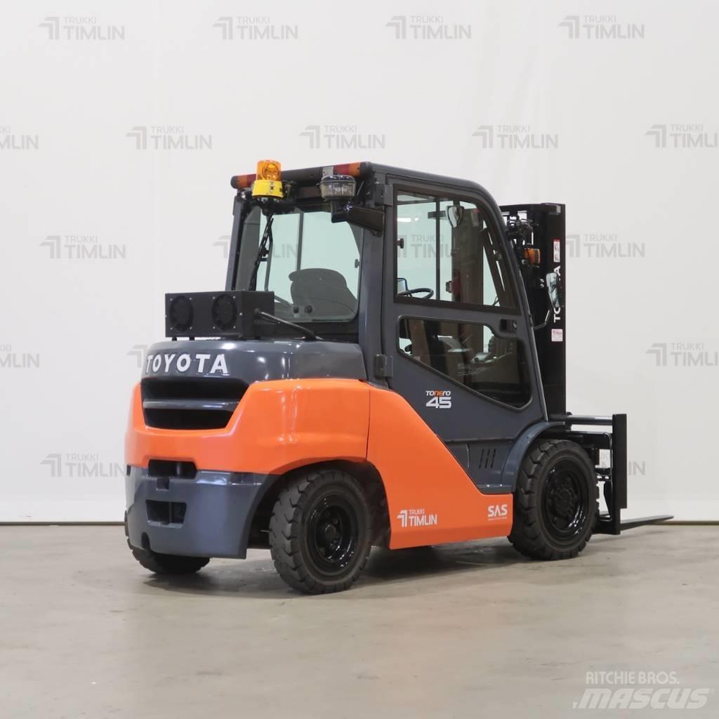 Toyota 40-8FD40N Chariots diesel