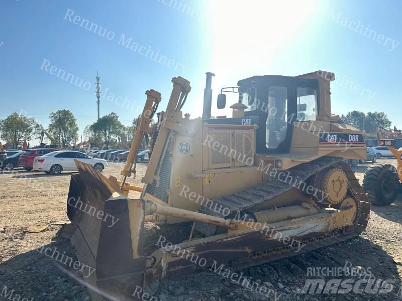 CAT D 8 R Bouteurs sur chenilles