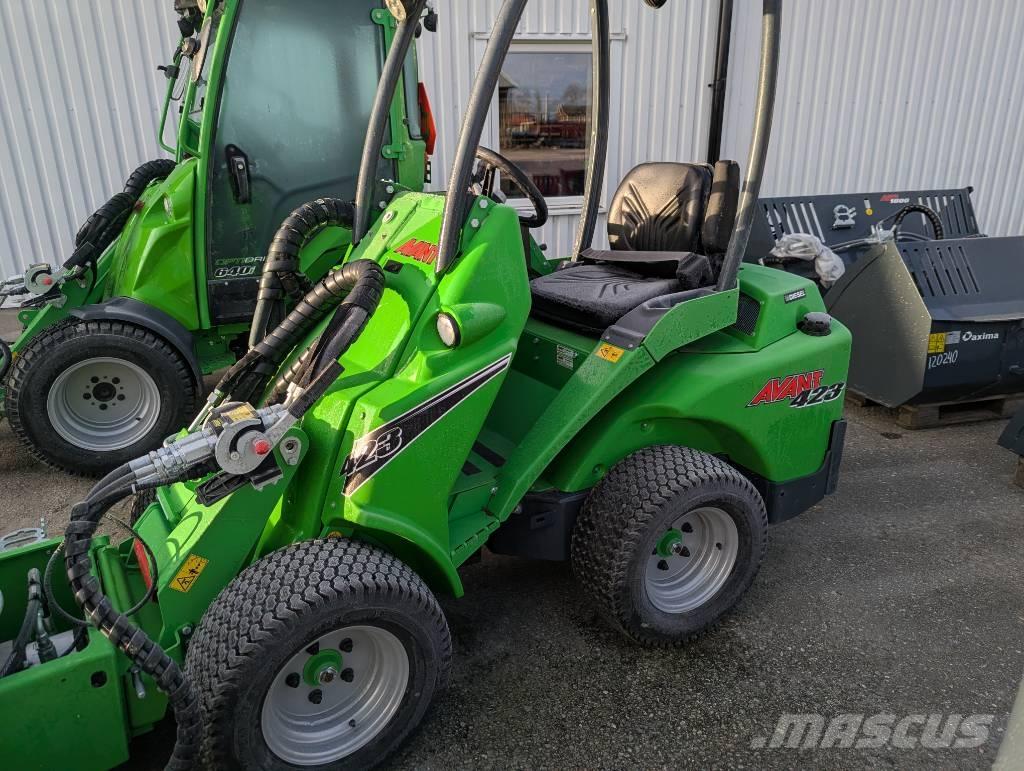 Avant 423 Chargeuse compacte