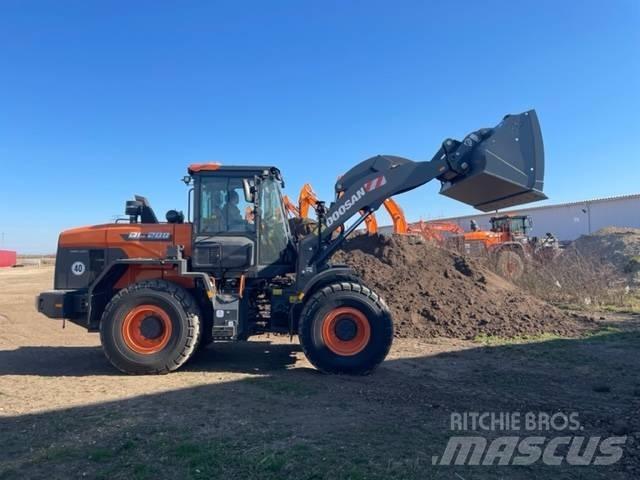 Doosan DL 200 Chargeuse sur pneus