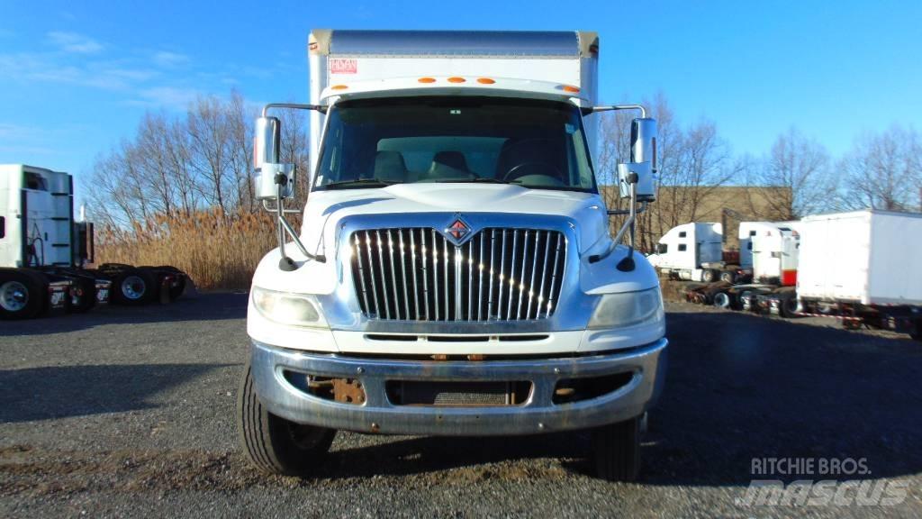 International 4300 Camion Fourgon