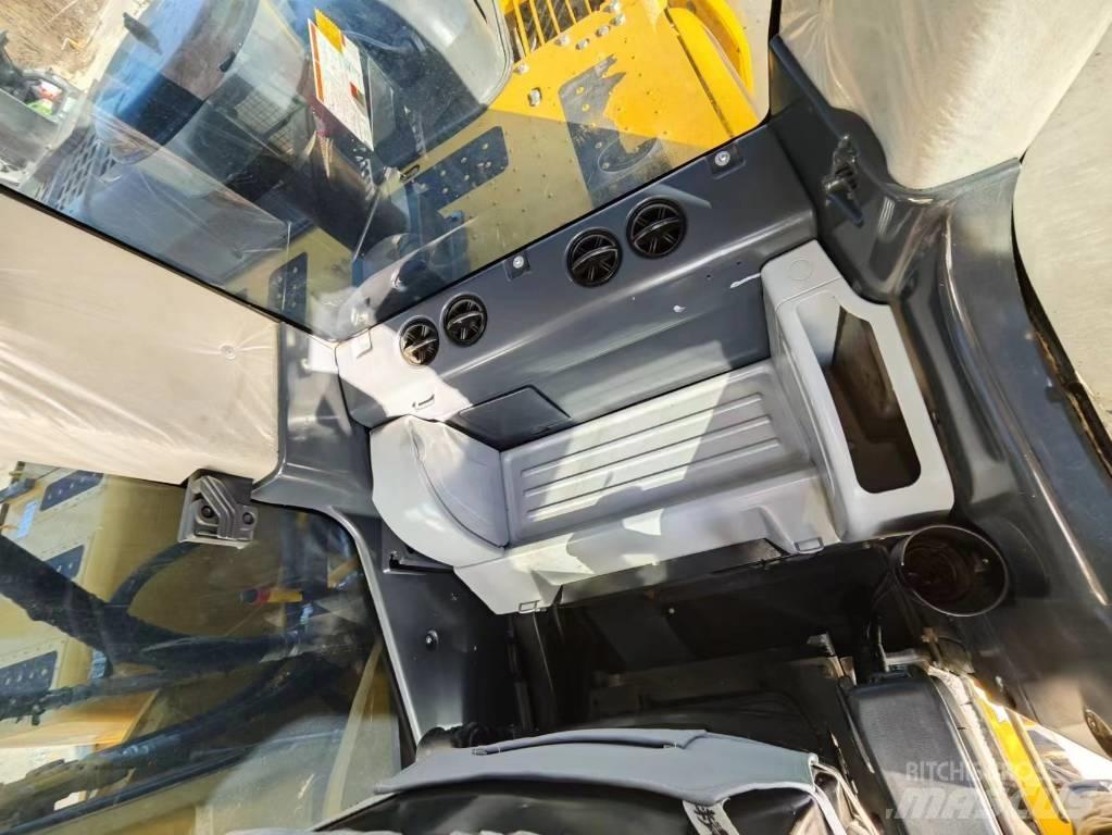 Komatsu PC 240-8 Pelle sur chenilles