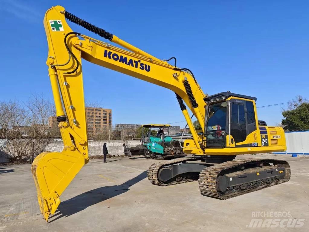 Komatsu PC 240-8 Pelle sur chenilles