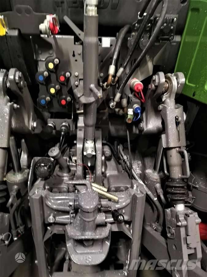 Fendt 718 Vario Tracteur
