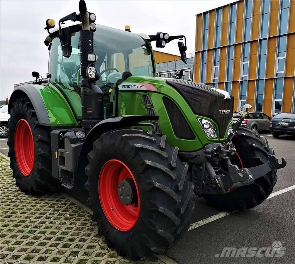 Fendt 718 Vario Tracteur