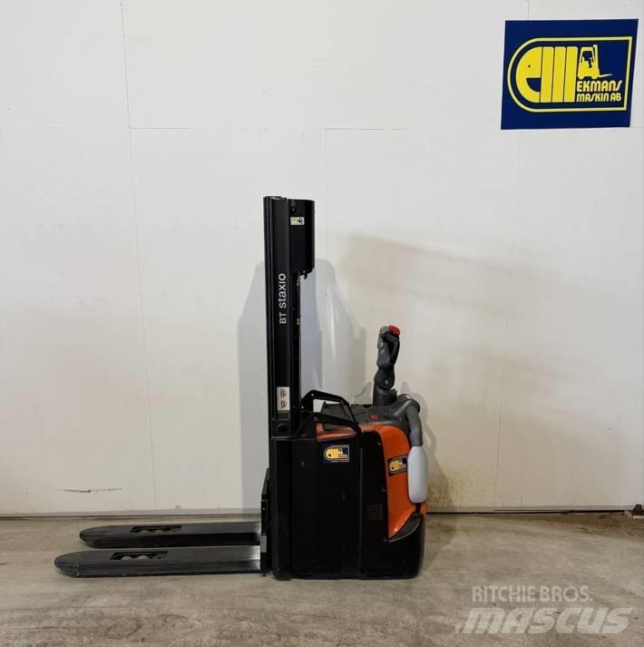 BT Truck SPE 120 L Gerbeur accompagnant