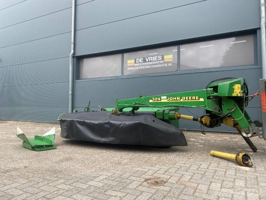 John Deere 324 Faucheuse
