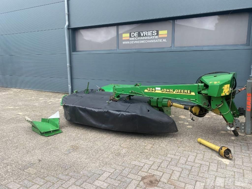 John Deere 324 Faucheuse