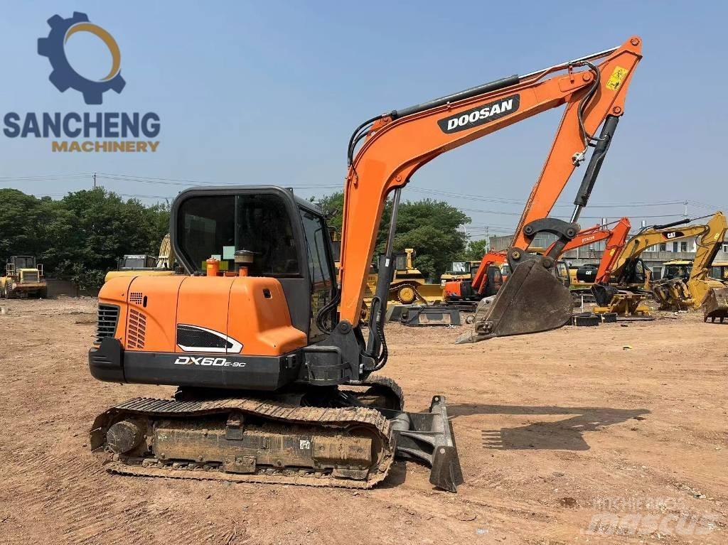 Doosan DX 60 Mini pelle < 7t