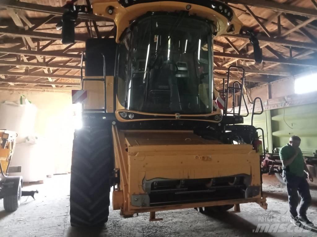 New Holland CX 8.70 Moissonneuse batteuse