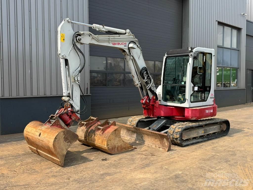 Takeuchi TB153 Pelle spéciale