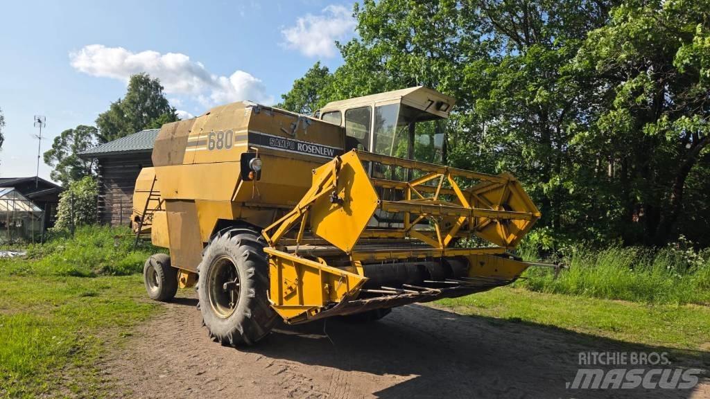 Sampo-Rosenlew 680 Moissonneuse batteuse