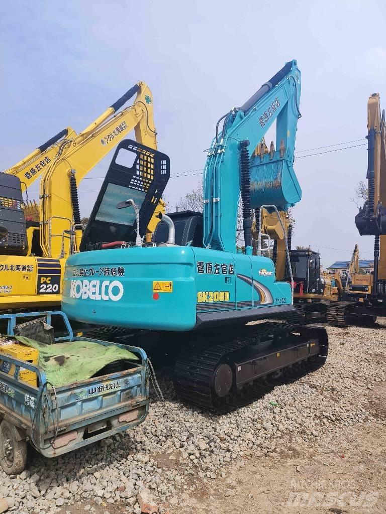 Kobelco SK 200 Pelle sur chenilles