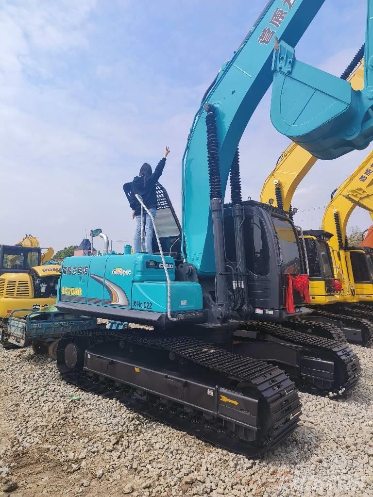 Kobelco SK 200 Pelle sur chenilles