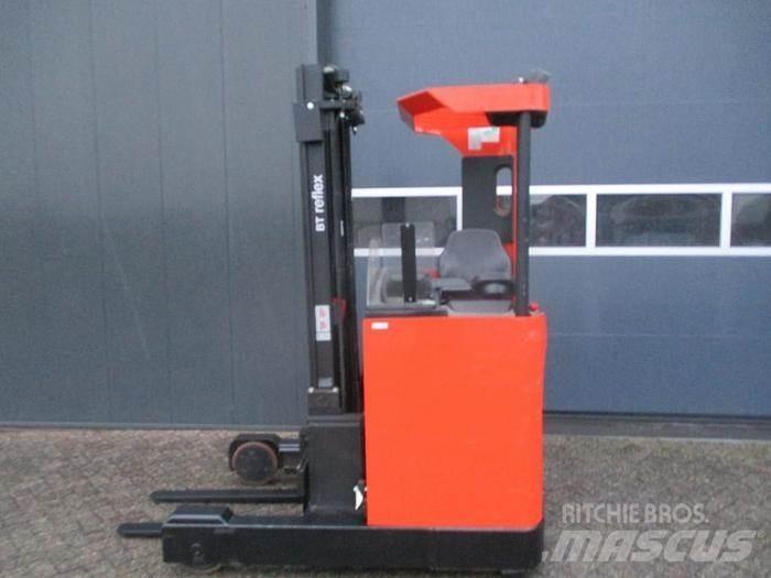 BT RRE 120M Chariot à mât rétractable