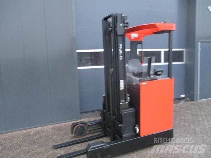 BT RRE 120M Chariot à mât rétractable