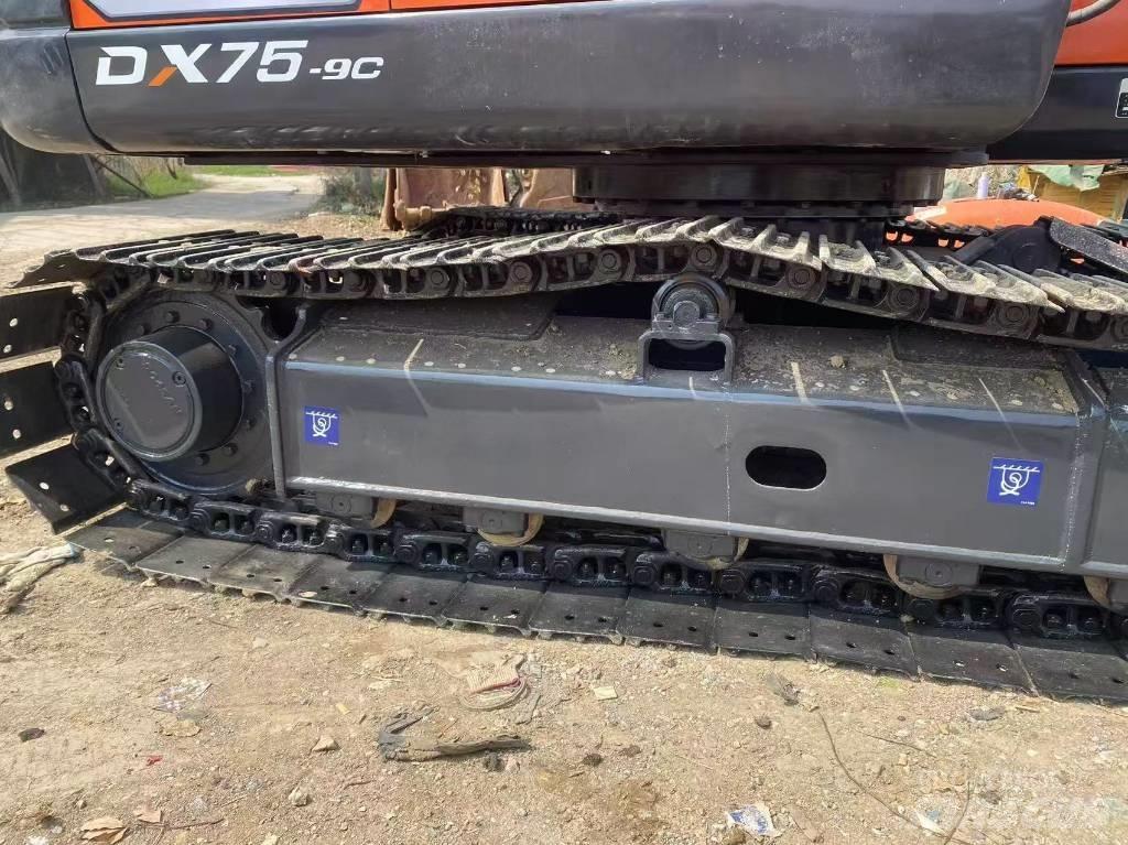 Doosan DX 75-9 C Mini pelle 7t-12t