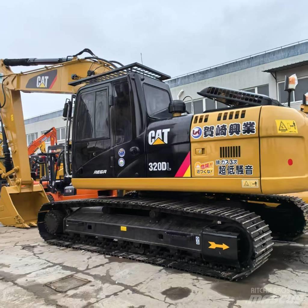 CAT 320 D L Pelle sur chenilles