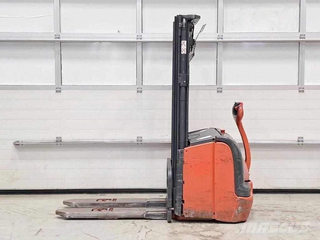 Linde L14 Gerbeur accompagnant
