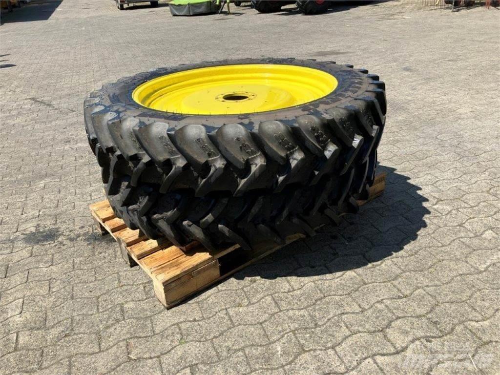 BKT 320/90R42 Pneus, roues et jantes