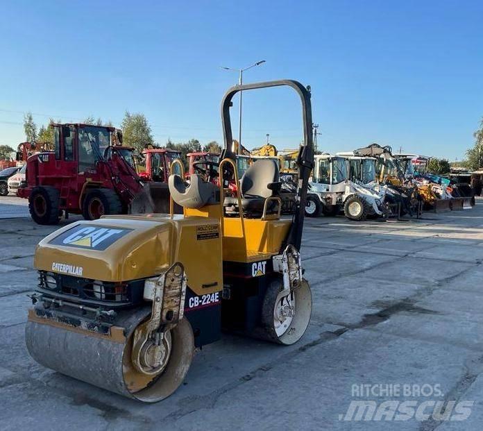 CAT CB 224 E Rouleaux tandem