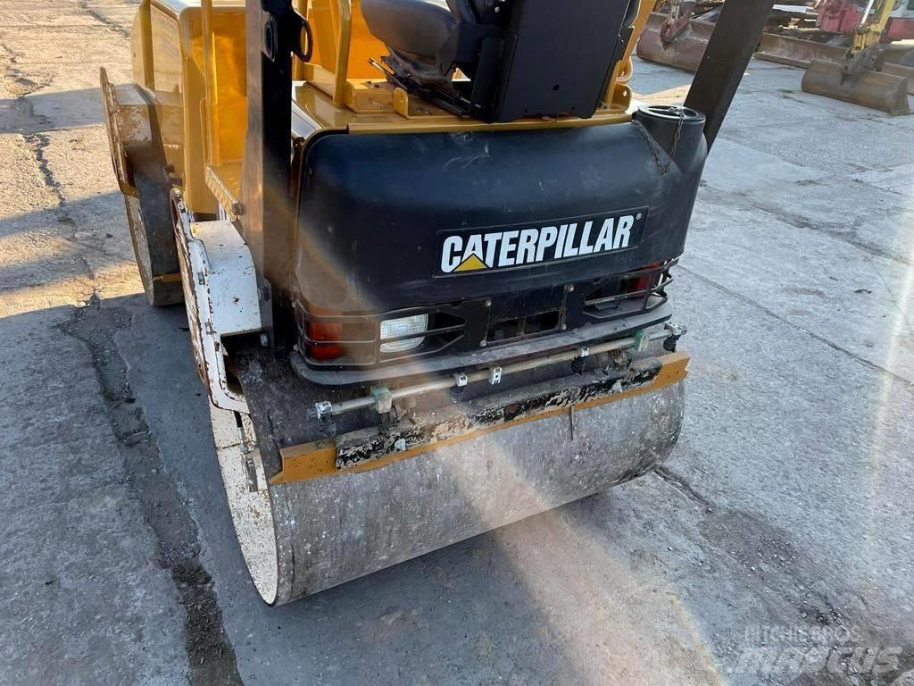 CAT CB 224 E Rouleaux tandem