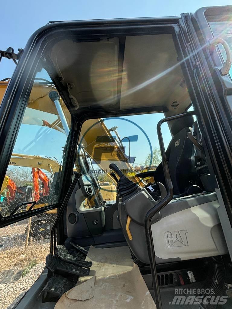 CAT 313 D2 GC Pelle sur chenilles