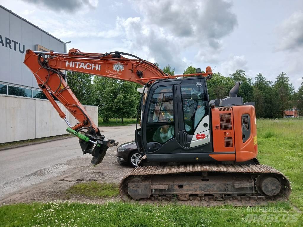 Hitachi ZX 135 US-6 Pelle sur chenilles