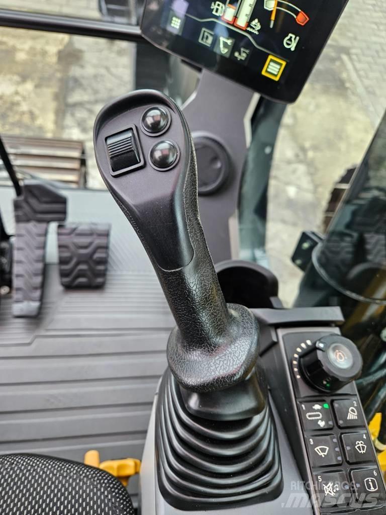 CAT 320 Pelle sur chenilles