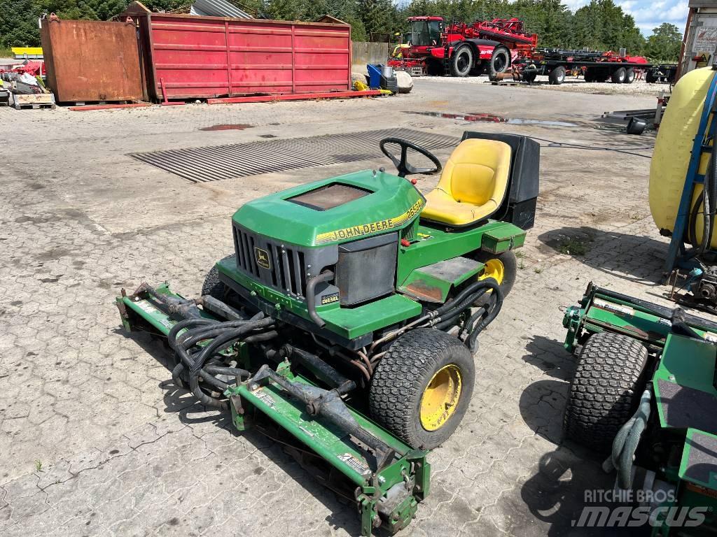 John Deere 2653 A Tondeuses montées