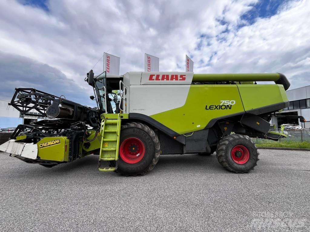 CLAAS Lexion 750 Moissonneuse batteuse
