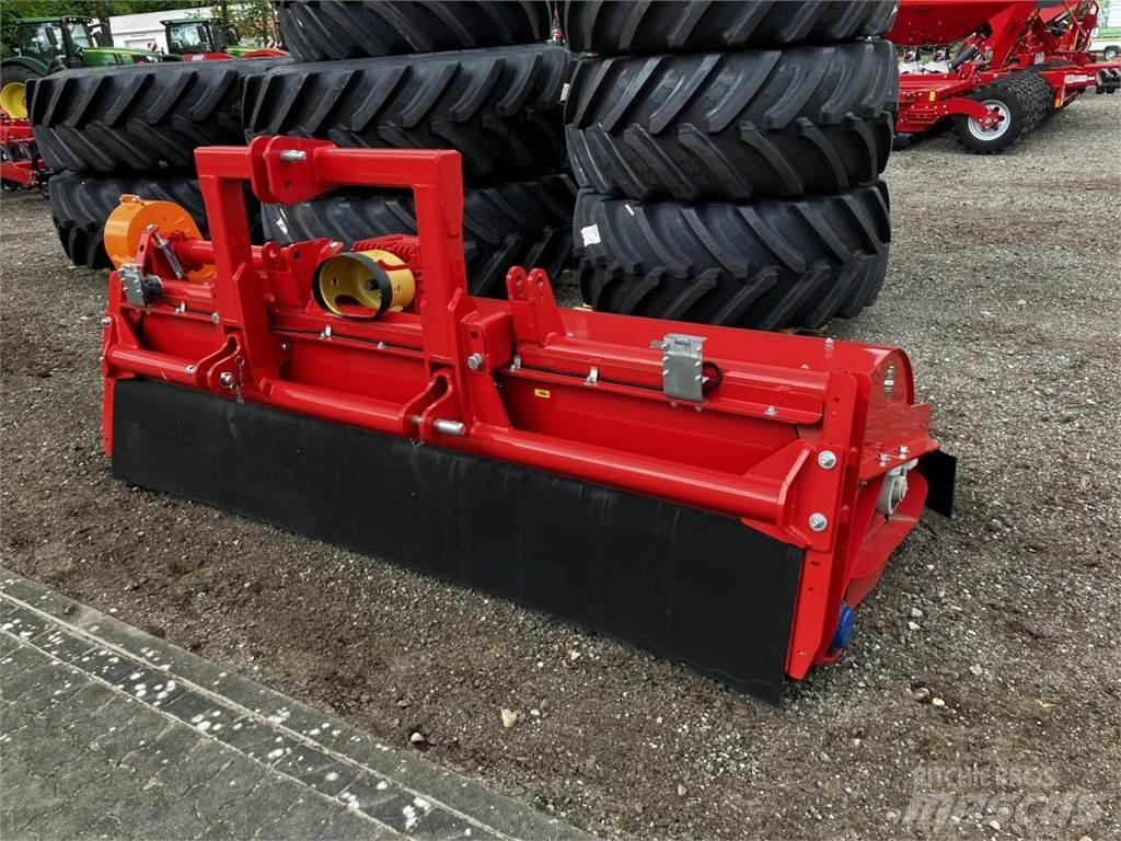 Dücker UM-27 Broyeur / Gyrobroyeur / Epareuse