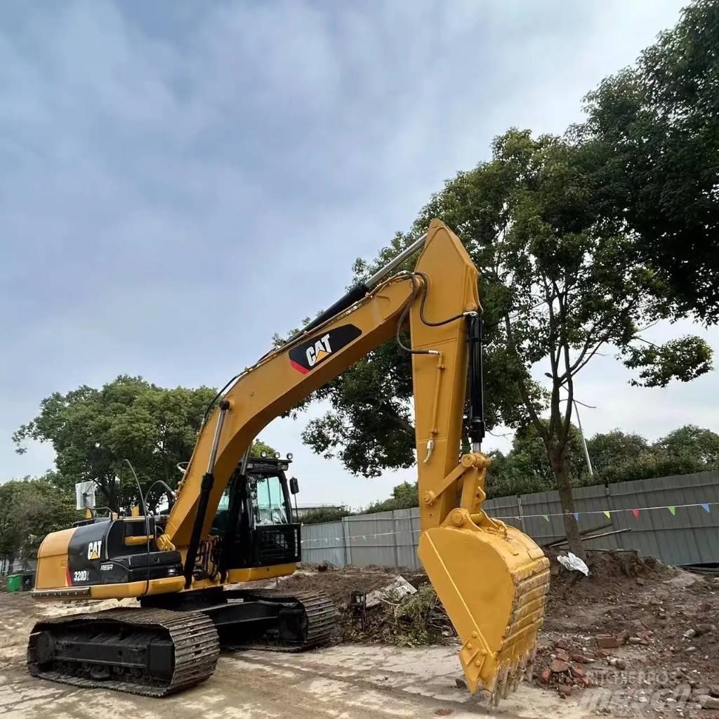 CAT 320 D2 Pelle sur chenilles