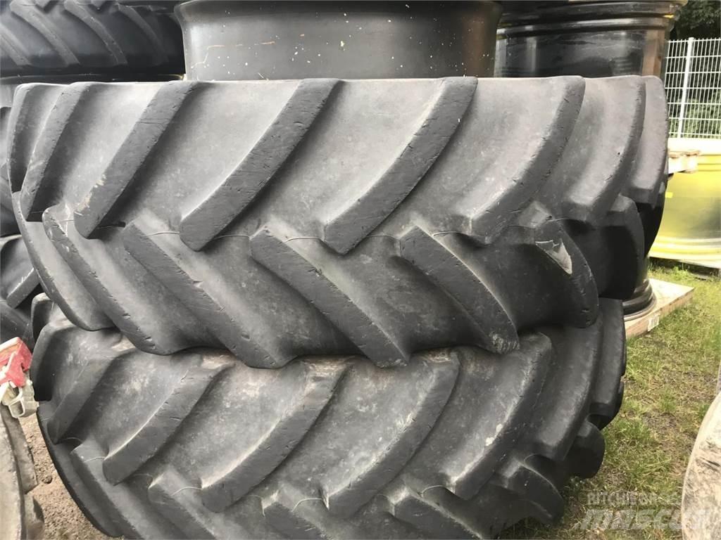 Mitas 680/80R42 Pneus, roues et jantes