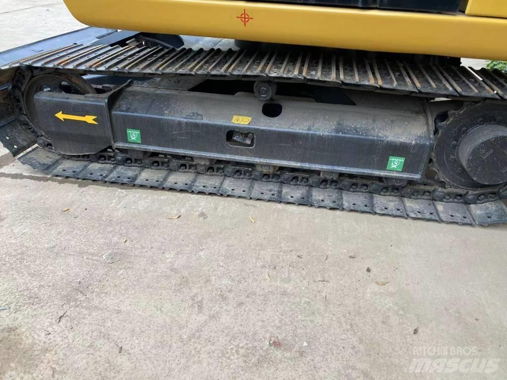 CAT 307 Pelle sur chenilles
