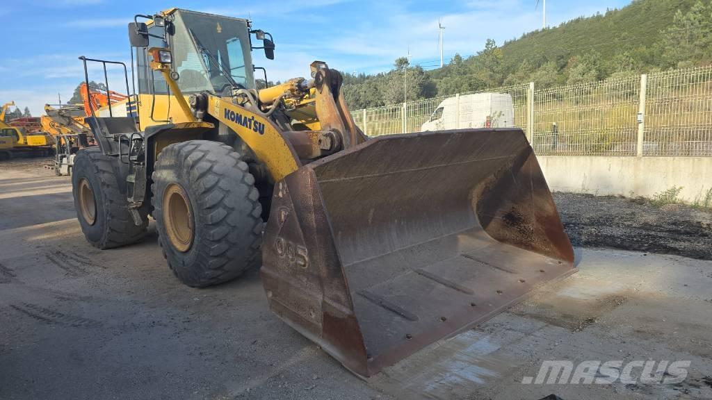 Komatsu WA 470-6 Chargeuse sur pneus