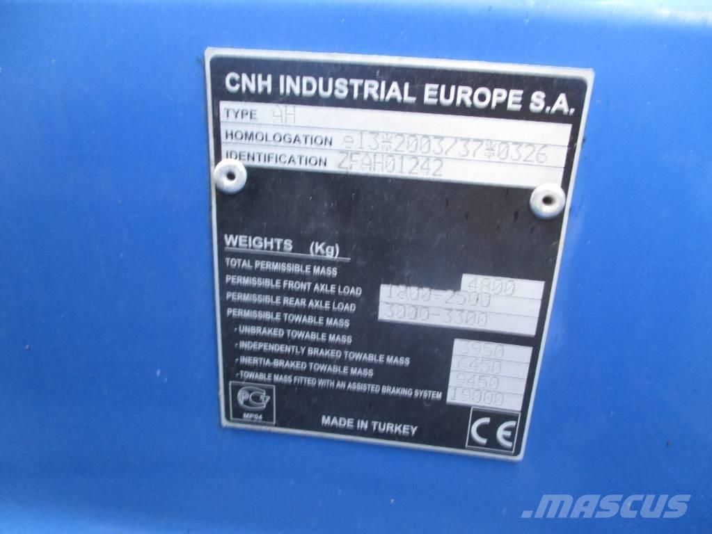 New Holland T 4.65 Tracteur