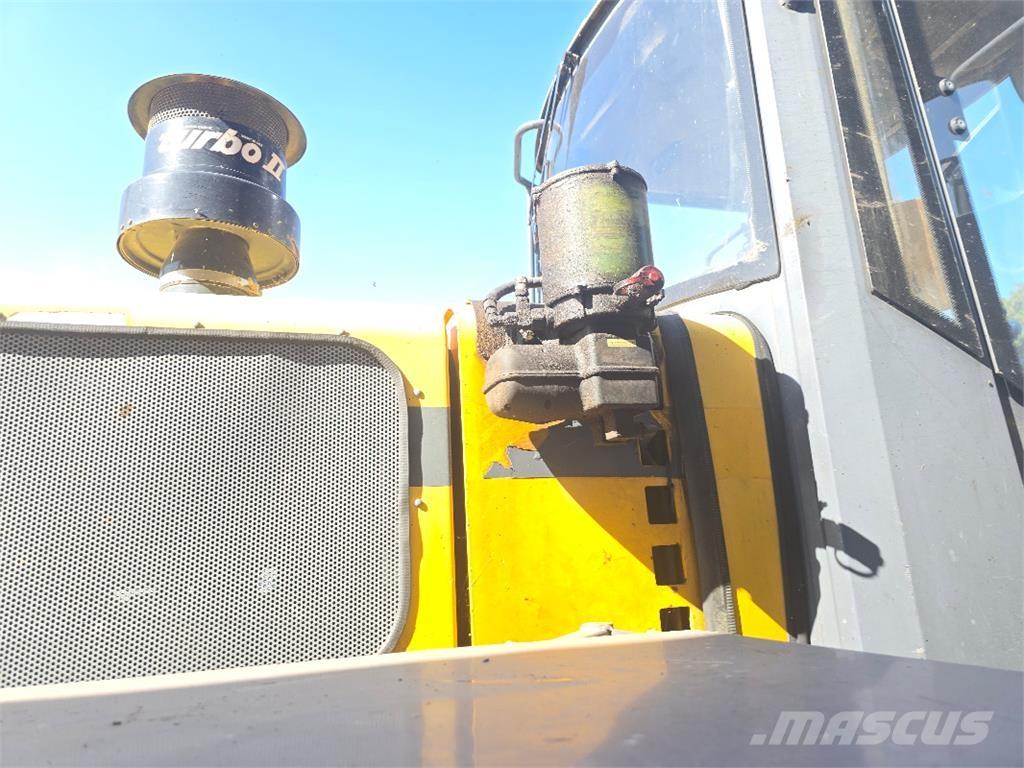 Furukawa 345 II Chargeuse sur pneus