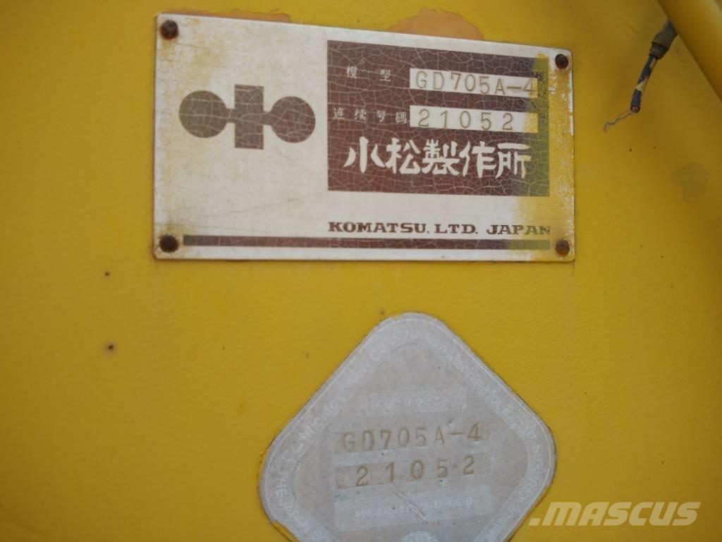 Komatsu GD 705 A-4A Niveleuse