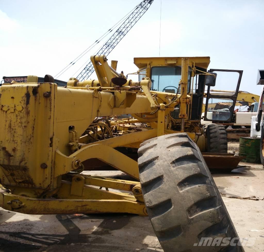 Komatsu GD 705 A-4A Niveleuse