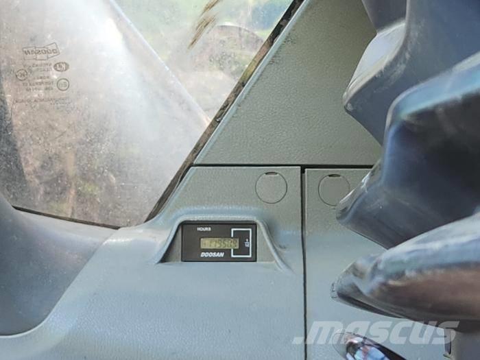 Doosan DX 380 LC-5 Pelle sur chenilles