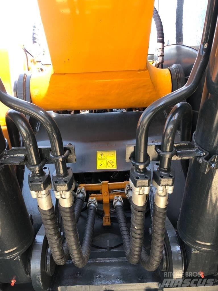 Hyundai R220-9s Pelle sur chenilles